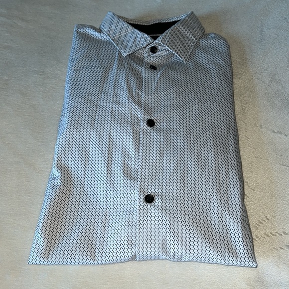 H&M Slim Fit Dress Shirt Size Small - Picture 1 of 8